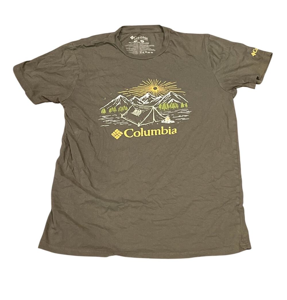 Columbia Green Shirt Medium Hiking Camping Outdoor Tee Casual Graphic Logo